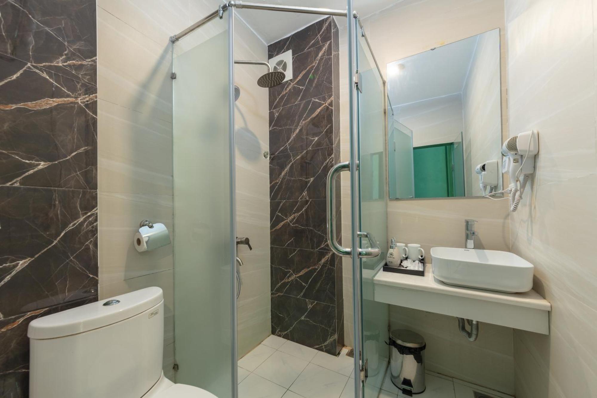 Madelise Adora Hotel & Travel Ханой Экстерьер фото